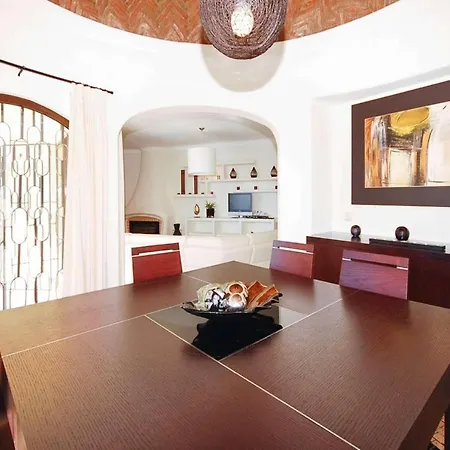 Casa Mena Bv וילה