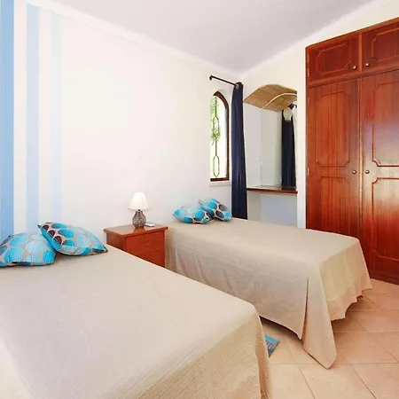 Casa Mena Bv גיאה